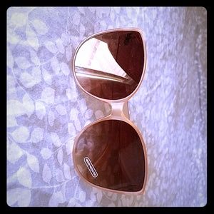 Cat eye sunglasses